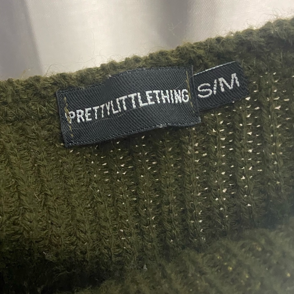 PrettyLittleThing Green Off The Shoulder Knitted Sweatshirt size S/M - Picture 4 of 5